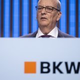 BKW, ici son président Roger Baillod, a doublement profité sur les six premiers mois de l'année de prix avantageux sur le marché du courant de gros et d'une contribution massive des fonds de désaffectation et de gestion des déchets nucléaires. (ar...
